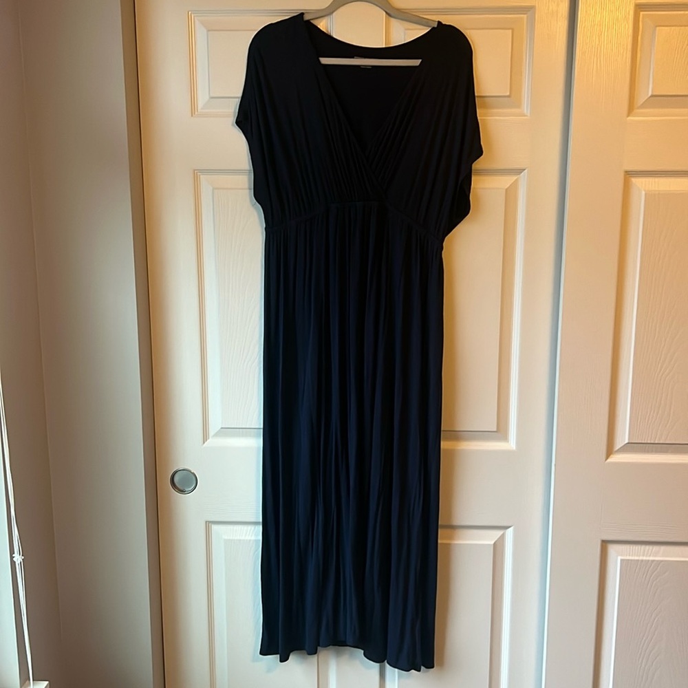 Amazon Essentials Women's Waisted Maxi Dress (Plus Size)